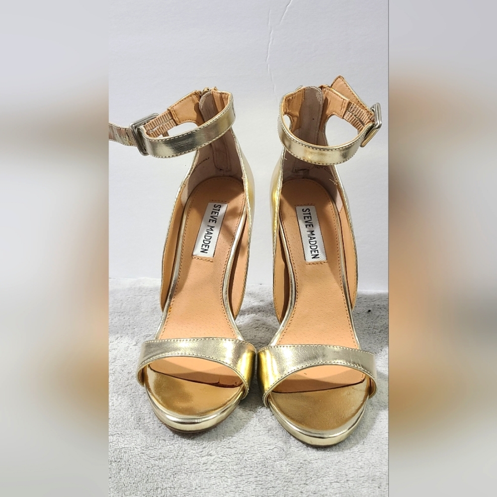 STEVE MADDEN SIMINAL GOLD HIGH HEELS